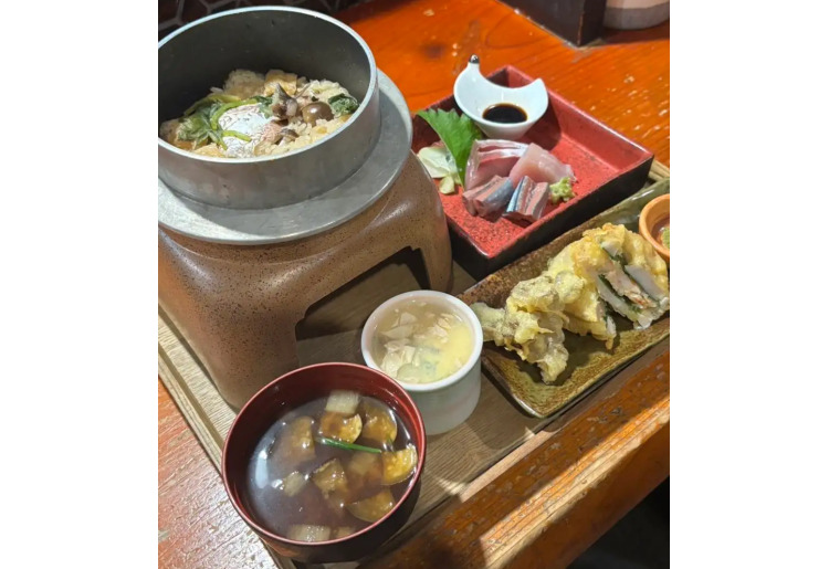 昼の釜めし御膳~1日限定6食~(ご予約はお電話にてお受けしています)